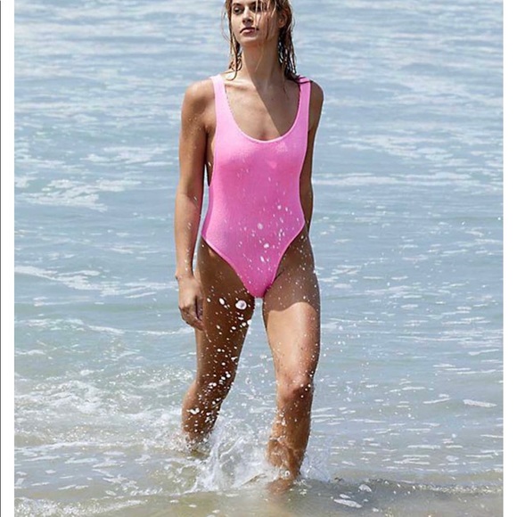 Reina Olga Ruby Scrunch One Piece BNWT! - Picture 1 of 12